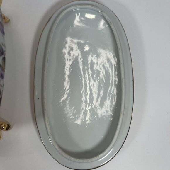 Porcelain Trinket Box With Gold Gilded Feet Oval Shaped With Hand Painted Roses - Picture 9 of 16